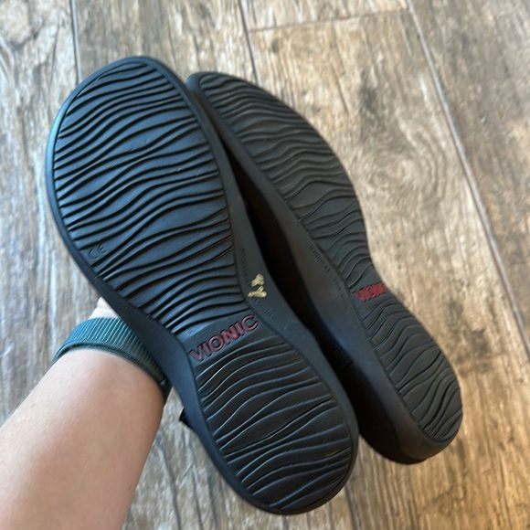 Vionic Orthaheel Rest Sosha Suede Slingback Fringe Tassel Sandal Womens size 7 - Picture 6 of 6